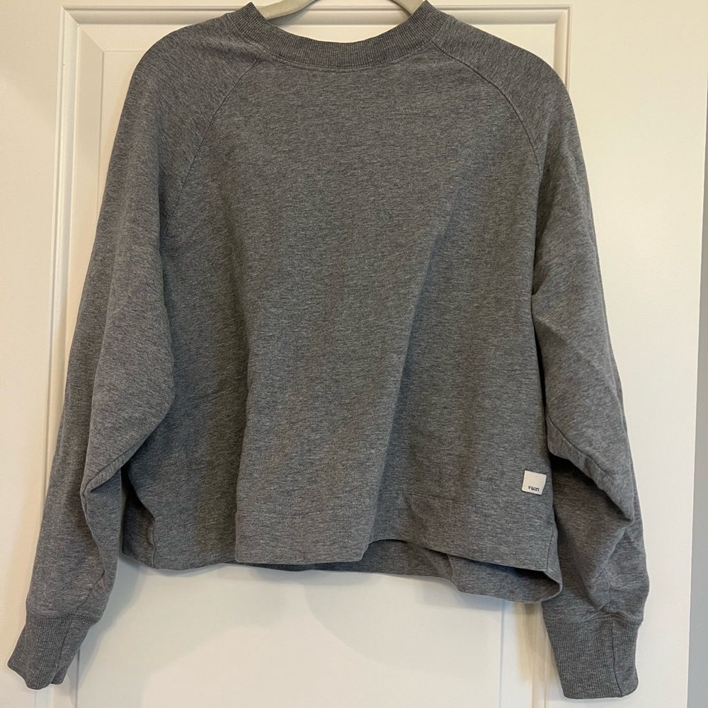 Vuori crew neck sweatshirt